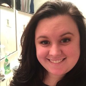 Meet your Posher, Michaela